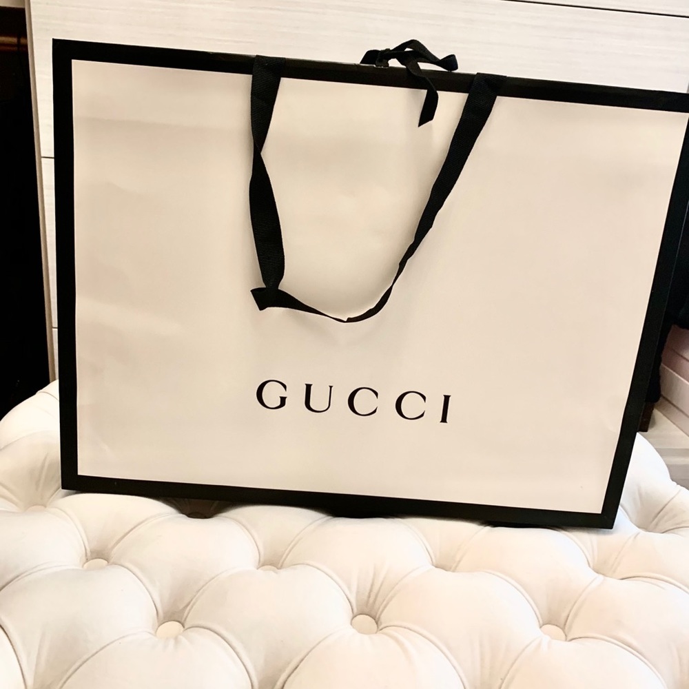 Authentic Gucci empty paper bag 19”14”3”